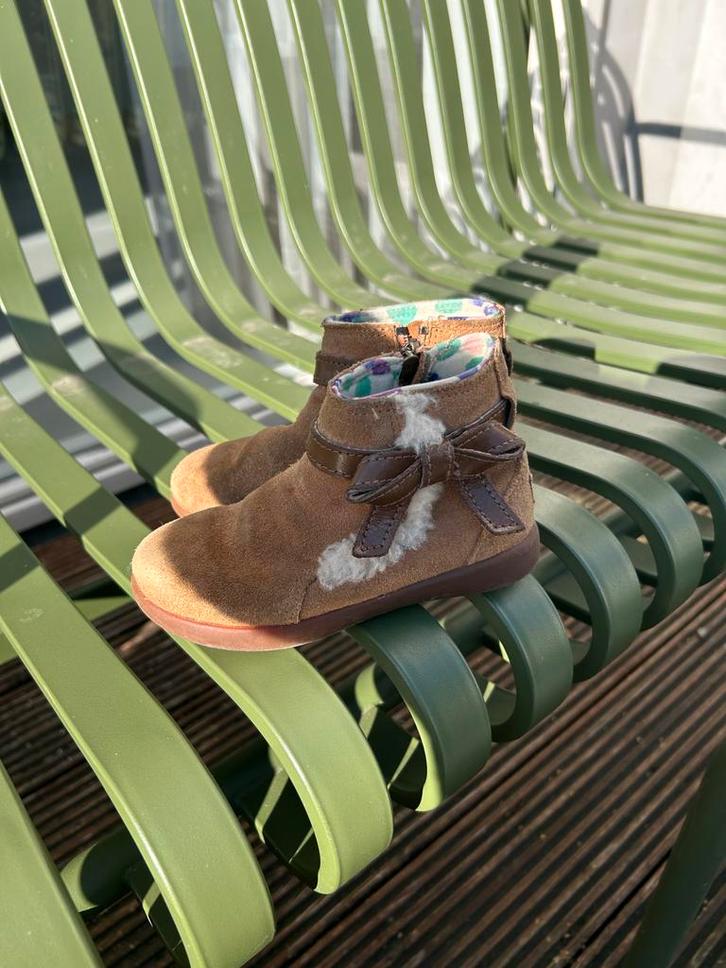 UGG Laarsjes Maat 26, Kinderen en Baby's, Babykleding | Schoentjes en Sokjes, Gebruikt, Meisje, Laarsjes, Ophalen of Verzenden
