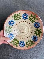 Mooie aardewerk schaal uit 1942 Tegelen Franse folklore, Ophalen of Verzenden