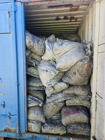 Partij kolen houtskool 20 - 25 kg zakken ( 646 ) beschikbaar voor biedingen