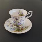 Kop en schotel Richmond Bone China England, Verzamelen, Porselein, Kristal en Bestek, Ophalen of Verzenden, Zo goed als nieuw