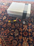 Nintendo NES met 2 controllers, Spelcomputers en Games, Gebruikt, Overige genres, 2 spelers, Eén computer