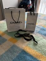 Chanel Papieren Tassen - 2 Stuks - Verzamelaarsobject, Verzamelen, Parfumverzamelingen, Ophalen of Verzenden, Zo goed als nieuw