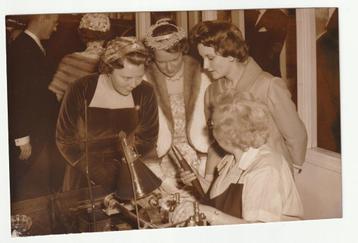 Beatrix bij N.V. Asschers Diamantmaatschappij Amsterdam 1958