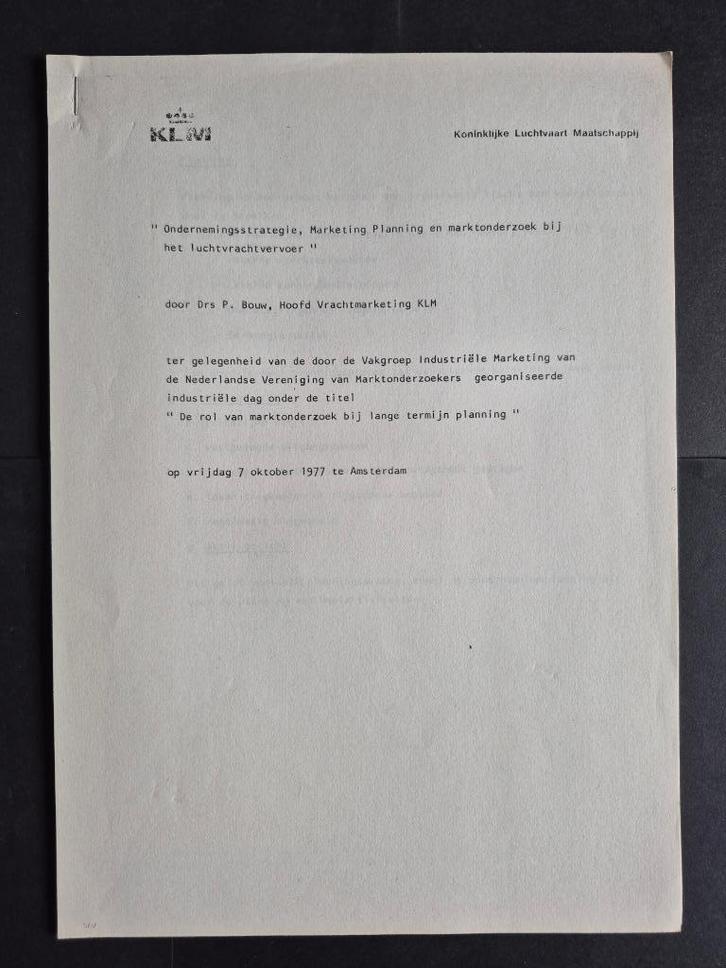 Marketingplan van de KLM uit 1977 (K1208), Verzamelen, Luchtvaart en Vliegtuigspotten, Gebruikt, Boek of Tijdschrift, Ophalen of Verzenden