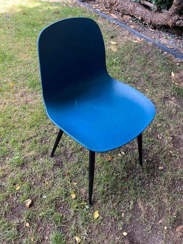 Blauwe Stoelen - Zo Goed Als Nieuw beschikbaar voor biedingen