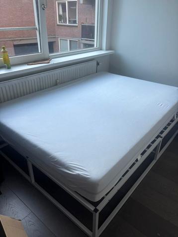 Frame en matras 140X200 BIEDEN MOGELIJK