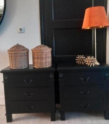 2 stuks landelijke ladenkasten mat zwart beschikbaar voor biedingen