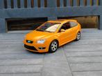 Ford Focus mk2 ST 2004-2008 oranje 1/18 Powco, Ophalen of Verzenden, Zo goed als nieuw, Auto, Overige merken