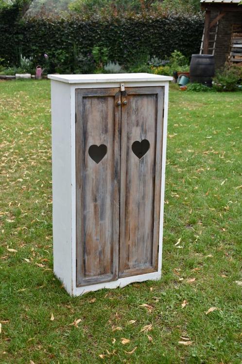 Franse brocante ladenkast met hartjesdeuren, Huis en Inrichting, Kasten | Ladekasten, Gebruikt, 100 tot 150 cm, 50 tot 100 cm