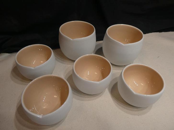 Nespresso 4 espresso/2 Lungo origin - India Mahdavi mokken, Huis en Inrichting, Keuken | Servies, Zo goed als nieuw, Kop(pen) en/of Schotel(s)