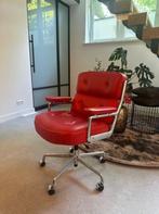 Rode Eames Vitra Lobby Stoel ES 104 Leer, Huis en Inrichting, Stoelen, Ophalen, Gebruikt, Design, Metaal