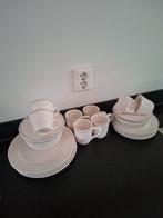 Serviesgoed - Kopjes, Borden en Meer, Huis en Inrichting, Keuken | Servies, Ophalen, Zo goed als nieuw, Bord(en), Overige stijlen