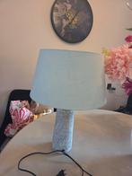 Lamp met betonnen voet., Overige materialen, Betonlook, Ophalen of Verzenden, Zo goed als nieuw