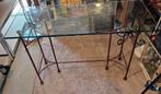 FRAAIE INDUSTRIËLE METALEN TAFEL MET DIKKE GLASPLAAT, Ophalen, Zo goed als nieuw, 25 tot 50 cm, Rechthoekig