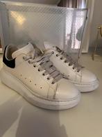 Alexander mcqueen sneakers wit/zwart, Wit, Ophalen of Verzenden, Sneakers of Gympen, Gedragen