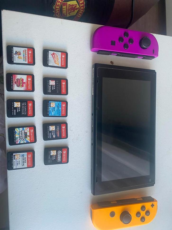 Nintendo Switch + 9 Games (Paars/Gele Joy-Cons), Spelcomputers en Games, Games | Nintendo Switch, Zo goed als nieuw, Avontuur en Actie