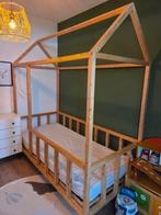 Huisbed, tentbed. 90x200 kinderbed, Kinderen en Baby's, Kinderkamer | Bedden, Ophalen, 85 tot 100 cm, Gebruikt, Lattenbodem