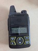 Baofeng mini met oortje, kabel, adapter handleiding doos, Telecommunicatie, Portofoons en Walkie-talkies, Ophalen, Zo goed als nieuw