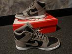 Nike Dunk High Moon Fossil - Maat 41 - ZGAN!, Kleding | Heren, Schoenen, Ophalen, Zo goed als nieuw, Bruin, Sneakers of Gympen