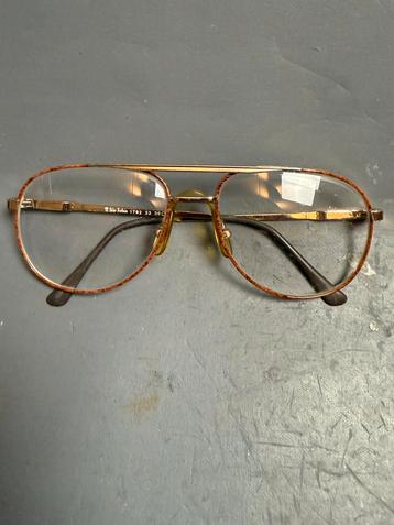 Sir John Brilmontuur  #SirJohn #Vintage Circa 1975 beschikbaar voor biedingen