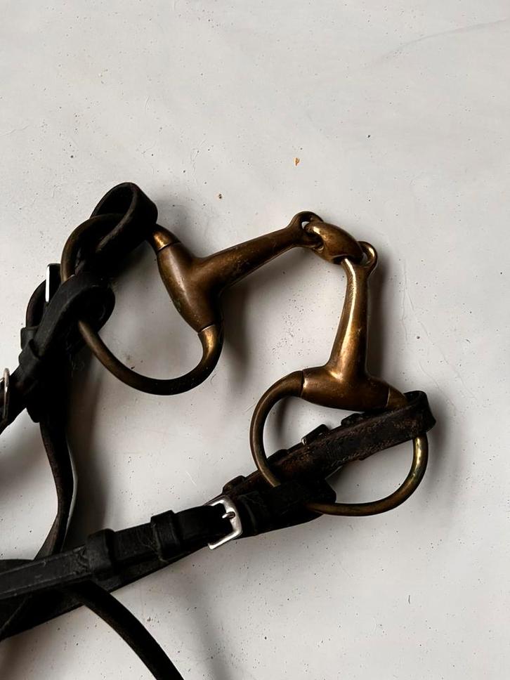 Leren hoofdstel met koperen bit, Dieren en Toebehoren, Paarden en Pony's | Hoofdstellen en Tuigage, Gebruikt, Dressuur, Ophalen of Verzenden