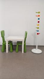 Ikea tafel (lak), 2 Mammut stoelen en krokig kledingrek, Ophalen, Zo goed als nieuw
