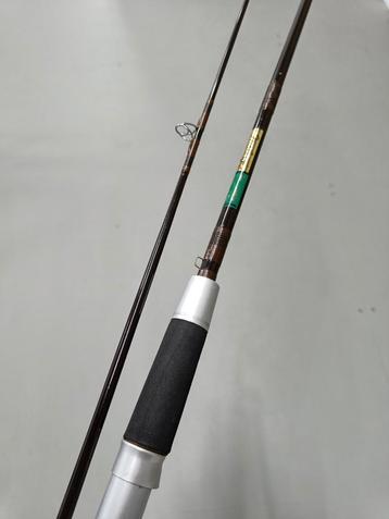 Mooie klassieke Malevé spinhengel glass 1.95m 2del. 10-15gr. beschikbaar voor biedingen