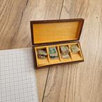 Vintage postzegel doosje inclusief postzegels!!, Hobby en Vrije tijd, Scrapbooking, Ophalen of Verzenden, Zo goed als nieuw, Overige merken