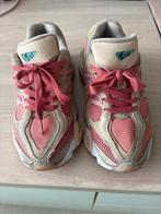 New balance 9060 maat 39,5, New Balance, Ophalen of Verzenden, Sneakers of Gympen, Roze
