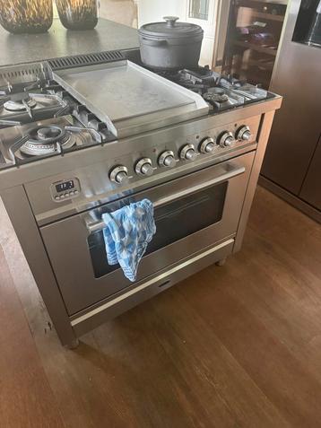 Boretti Gasforn -Oven en combi/mag  plus nieuwe koffiemach- beschikbaar voor biedingen