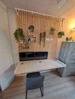 Wandrek met lattenwand en bureau, Ophalen, Zo goed als nieuw