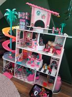 LOL surprise huis met veel poppen en toebehoren, Kinderen en Baby's, Speelgoed | Poppenhuizen, Ophalen, Zo goed als nieuw, Toebehoren