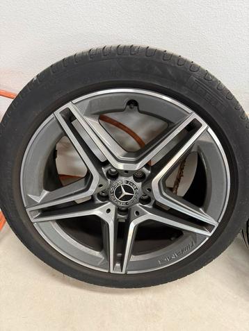Amg velgen 18 inch en 17 inch c classe w205 en vito w447 beschikbaar voor biedingen