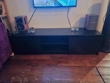 Tv meubel zwart. MOET WEG!!!