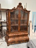 Antieke buik vitrinekast met lades, Ophalen