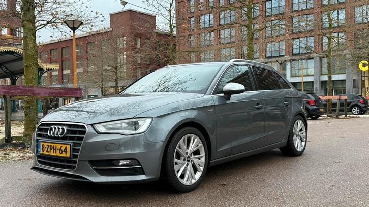 Audi A3 1.4 TFSI Sportback S-LINE 2014 Grijs, Auto's, Audi, Particulier, A3, Benzine, A, Hatchback, Automaat, Geïmporteerd, Zilver of Grijs