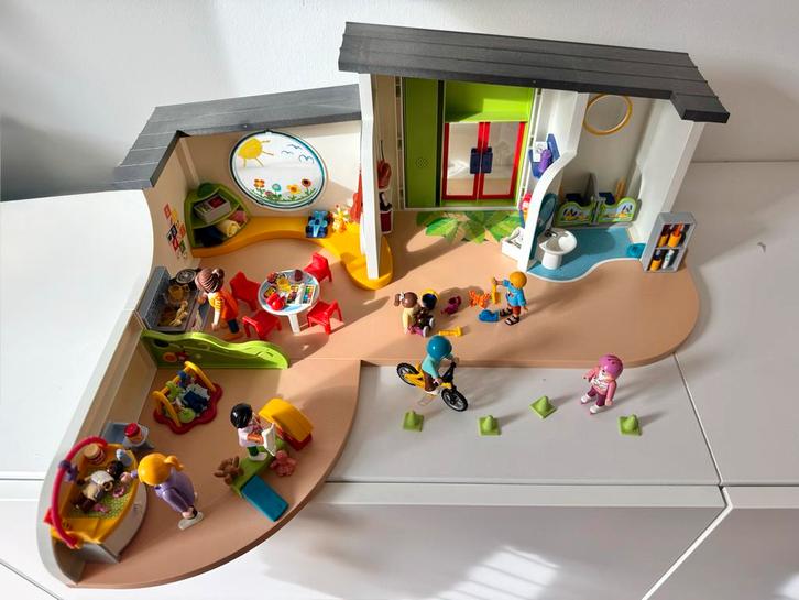 PLAYMOBIL Kinderdagverblijf 70280 + extra sets 70282 + 70061, Kinderen en Baby's, Speelgoed | Playmobil, Zo goed als nieuw, Complete set