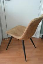 Bruin suéde stoel Kuipstoeltje Zwart metalen poten MX Sofa, Huis en Inrichting, Stoelen, Ophalen, Gebruikt, Bruin, Eén