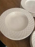 Servies - Borden Set, Huis en Inrichting, Keuken | Servies, Ophalen, Gebruikt, Bord(en), Effen