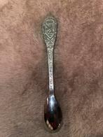 Verzilverd Thee Lepeltje “Nederland Helpt Indie 1945”  nr 4, Antiek en Kunst, Ophalen of Verzenden