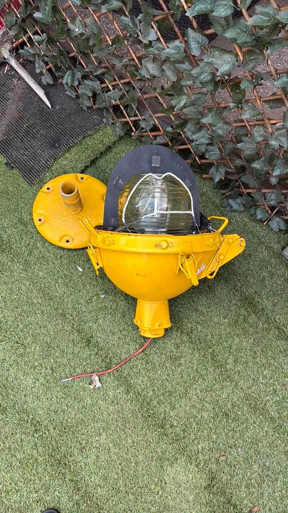 Bartow Becon runway light, Antiek en Kunst, Antiek | Lampen, Ophalen