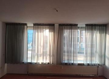 5 grijze inbetween gordijnen  beschikbaar voor biedingen