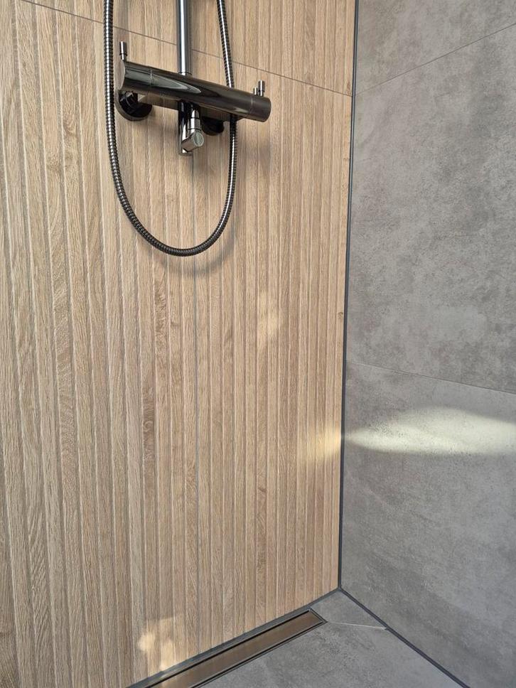 2 Wandtegels 120 x 40 cm - Nieuwstaat, Doe-het-zelf en Verbouw, Tegels, Nieuw, Wandtegels, Keramiek, 60 cm of meer, 40 tot 60 cm