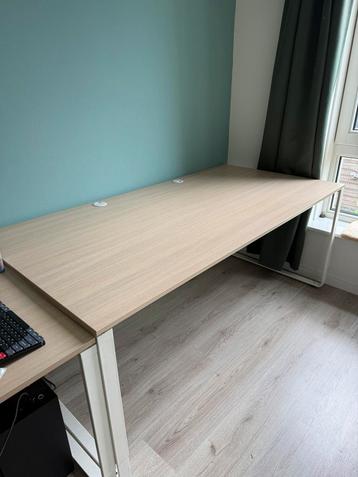 Verstelbaar bureau 180x90 beschikbaar voor biedingen