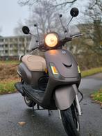 Scooter Geel Kenteken🔥 Koop NU uw Scooter Feestdag SALE‼️🎁, Fietsen en Brommers, Overige merken, Maximaal 45 km/u, Ophalen of Verzenden