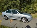 Volkswagen Bora 1.6 77KW 2001 Grijs, Stof, 4 cilinders, Metallic lak, 1200 kg