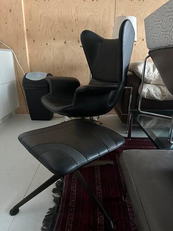 Moroso Longwave fauteuil + ottoman – zwart leder – topstaat beschikbaar voor biedingen