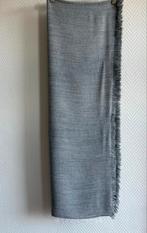 Mooie Mucho Gusto Sjaal, Kleding | Dames, Mutsen, Sjaals en Handschoenen, Ophalen of Verzenden, Nieuw, Maat 46/48 (XL) of groter