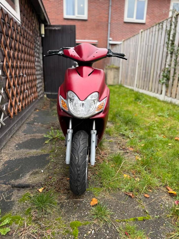 Yamaha Jog R, Fietsen en Brommers, Scooters | Yamaha, Zo goed als nieuw, JogR of RR, Maximaal 25 km/u, Tweetakt, Ophalen