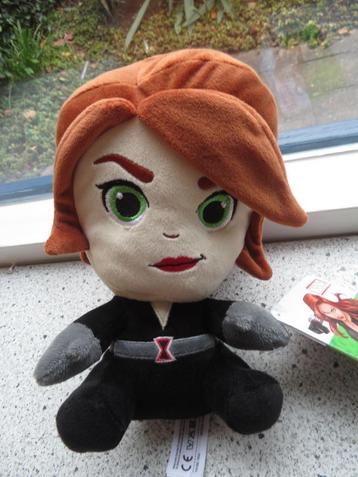 Zachte velours pop meisje stoer Marvel meet ca 21 cm beschikbaar voor biedingen